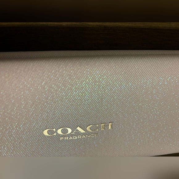 Light pink glitery Coach bag - Picture 3 of 16